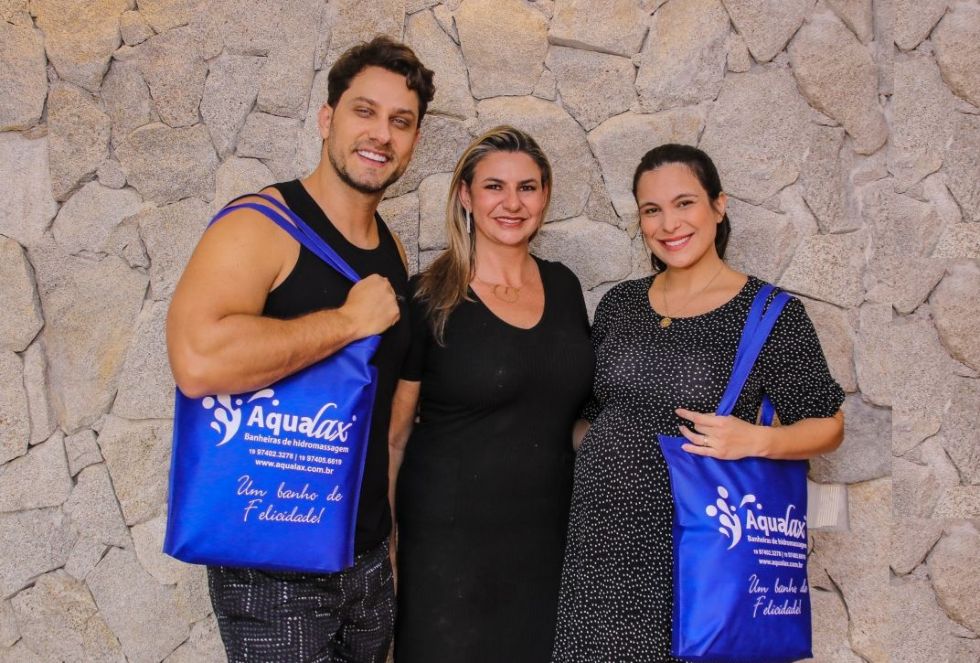 Ex BBB Kamilla Salgado e Elieser Ambrosio com a empresária Gislaine - Foto: Thiago Duran / Divulgação